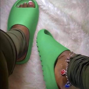 Ben10 Green Slides